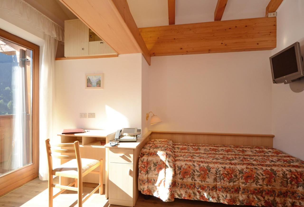 Single Room,1589288091:JPEG